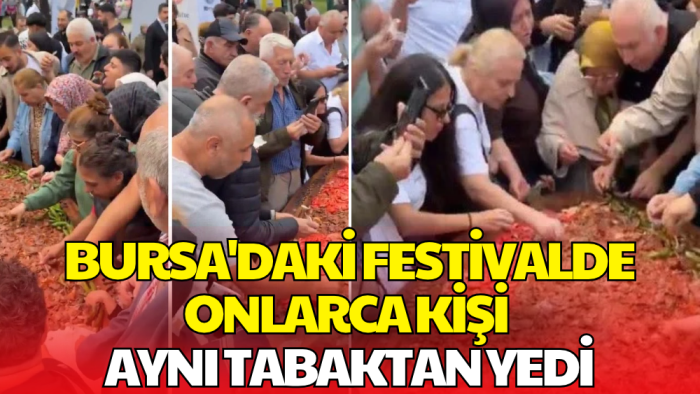 Bursa'daki Görüntüler Gündem Oldu! Dev Tabaktan Elle Yemek Yediler